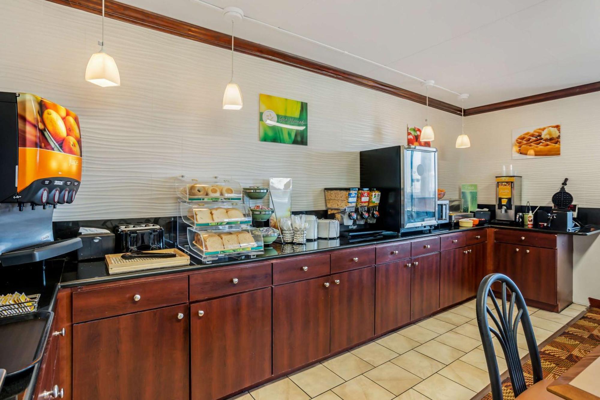 Quality Inn Enola - Harrisburg Ngoại thất bức ảnh